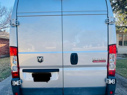 Used 2018 RAM ProMaster 2500 w/ Interior Convenience Group image 5