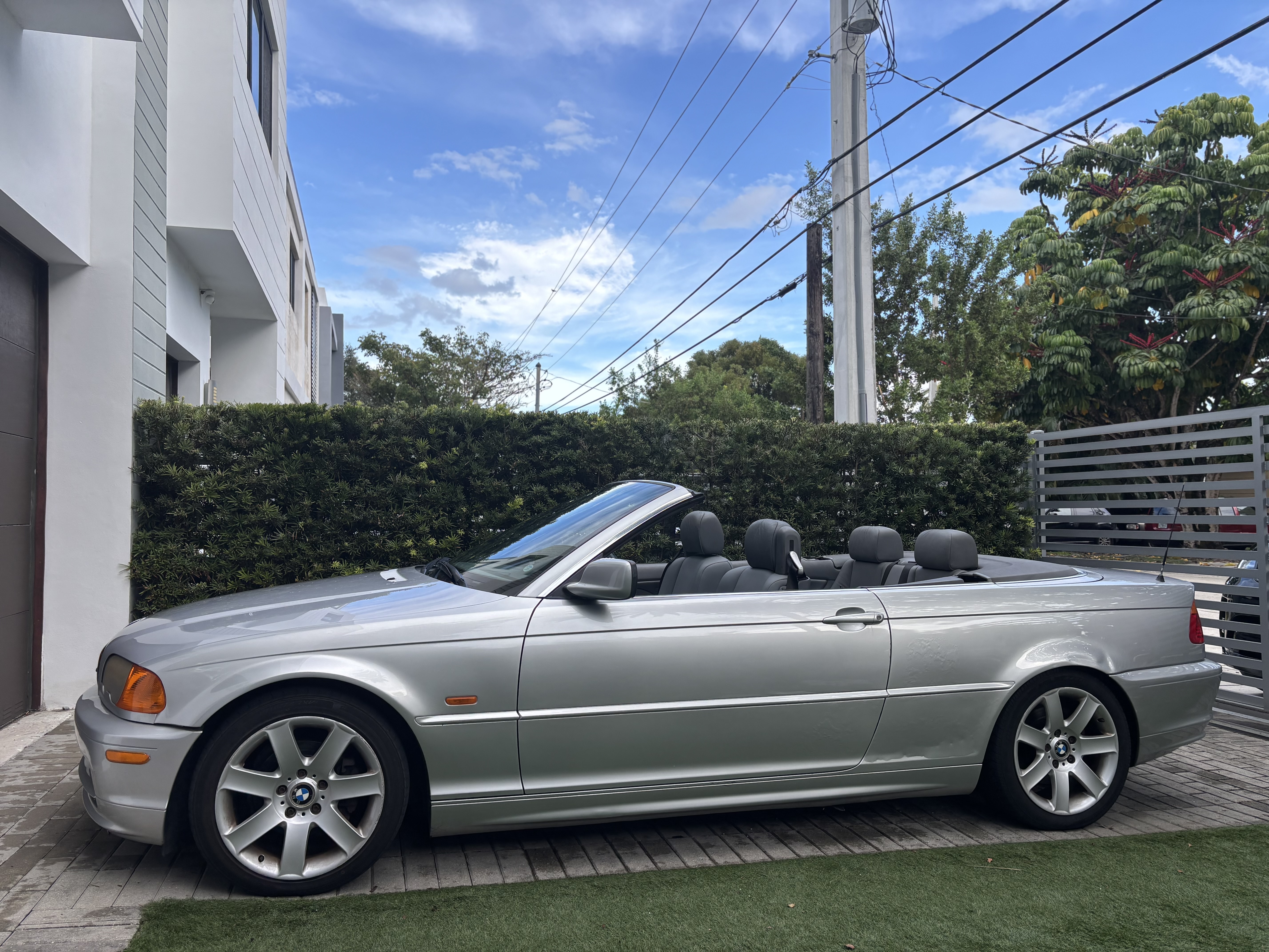 Used 2000 BMW 323ci Convertible RWD image 9
