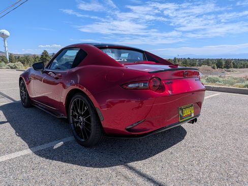 Used 2023 MAZDA MX-5 Miata Club RWD image 5