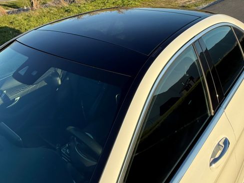 Used 2017 Mercedes-Benz C 300 4MATIC Sedan image 9