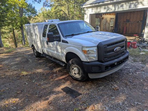 Used 2011 Ford F250 XL w/ PWR Equipment Group image 8