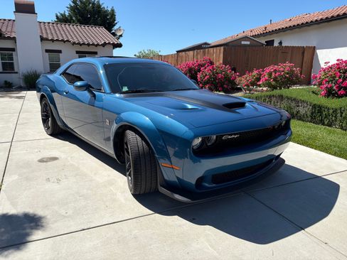 Used 2021 Dodge Challenger R/T Scat Pack image 1