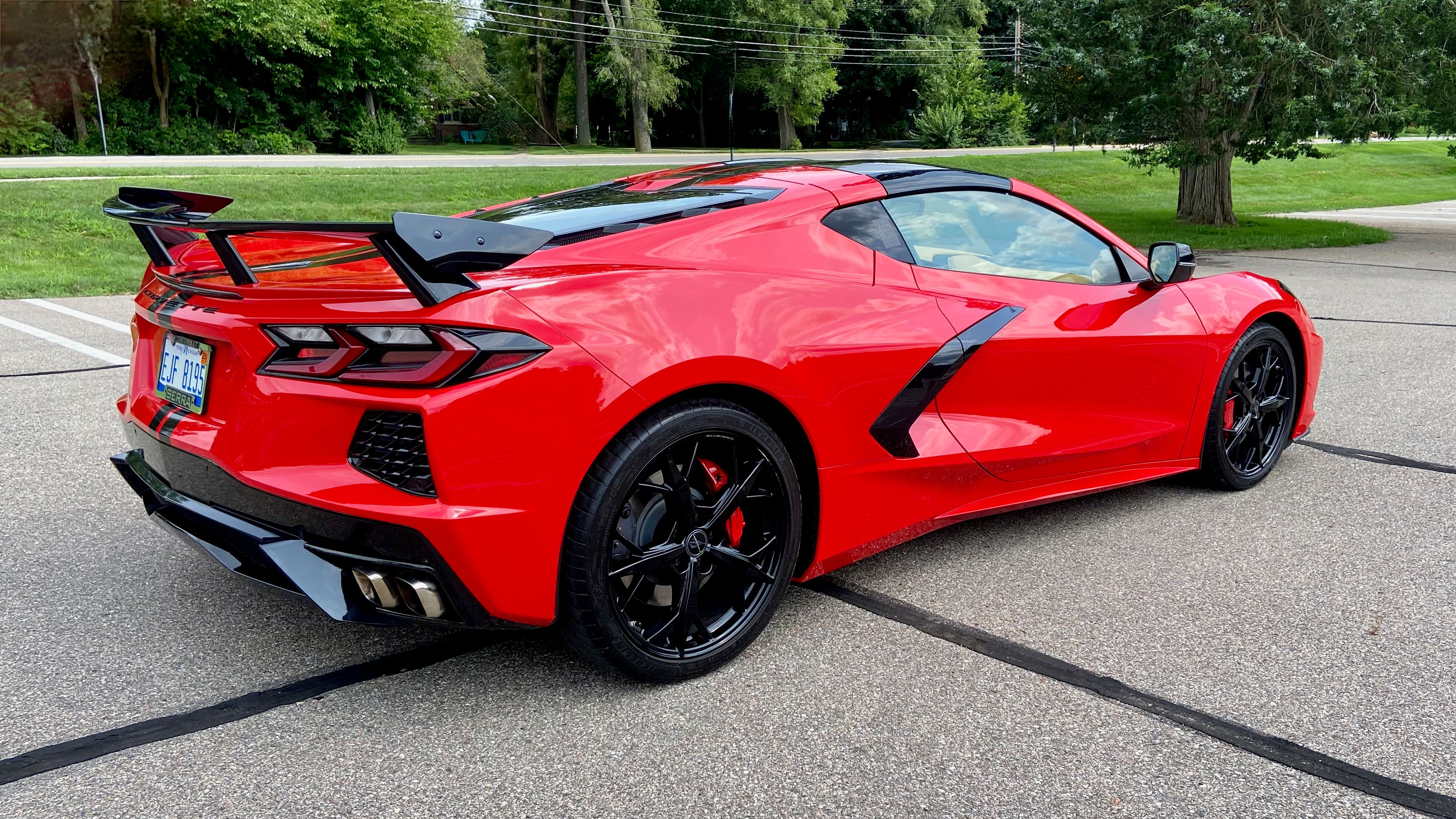 Used 2020 Chevrolet Corvette Stingray Premium Cpe w/ 3LT Preferred Equipment Group RWD image 14
