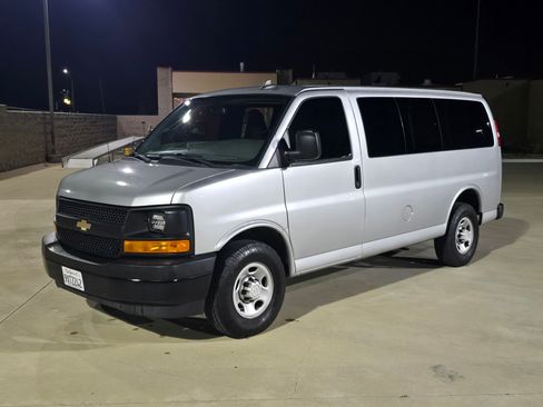 Used 2017 Chevrolet Express 2500 LS image 1