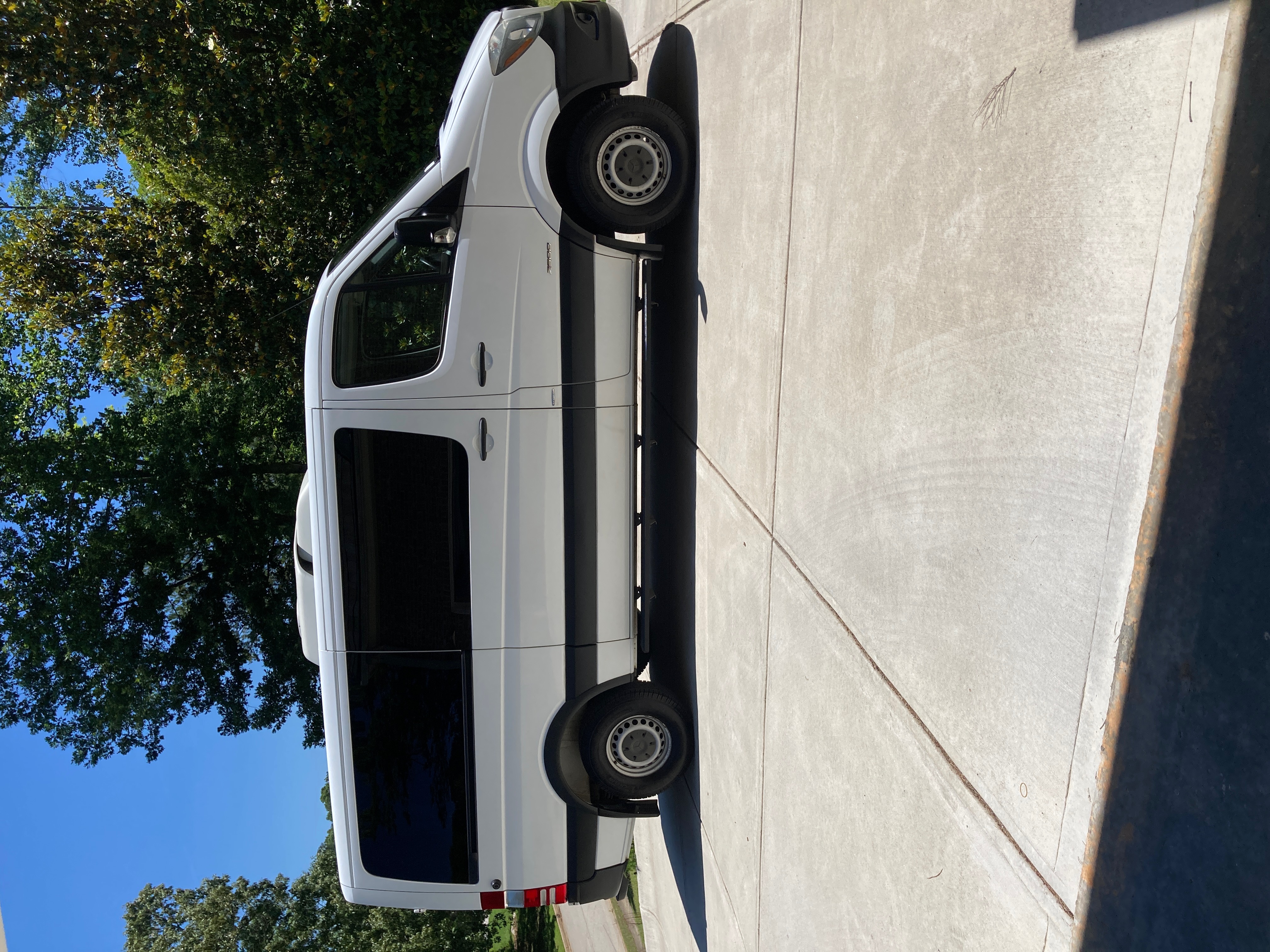 Used 2016 Mercedes-Benz Sprinter 2500 image 5
