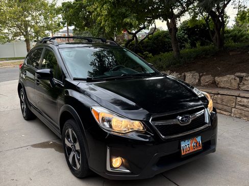 Used 2017 Subaru Crosstrek 2.0i Premium w/ Special Edition AWD/4WD image 16