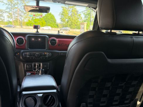 Used 2021 Jeep Gladiator Rubicon image 14