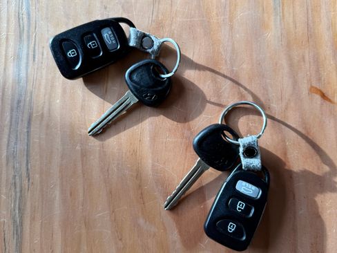 Used 2010 Hyundai Elantra GLS w/ Sunroof Pkg 3 image 30