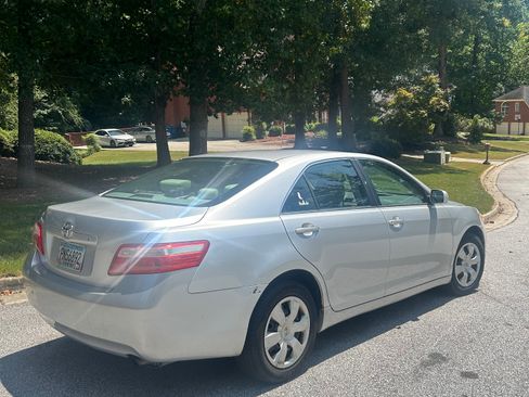 Used 2009 Toyota Camry FWD image 6