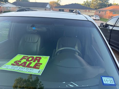 Used 2010 Toyota Sienna XLE Limited FWD image 4