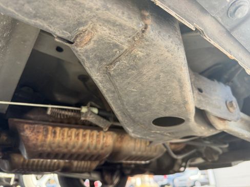 Used 2004 Lincoln Town Car Ultimate image 12