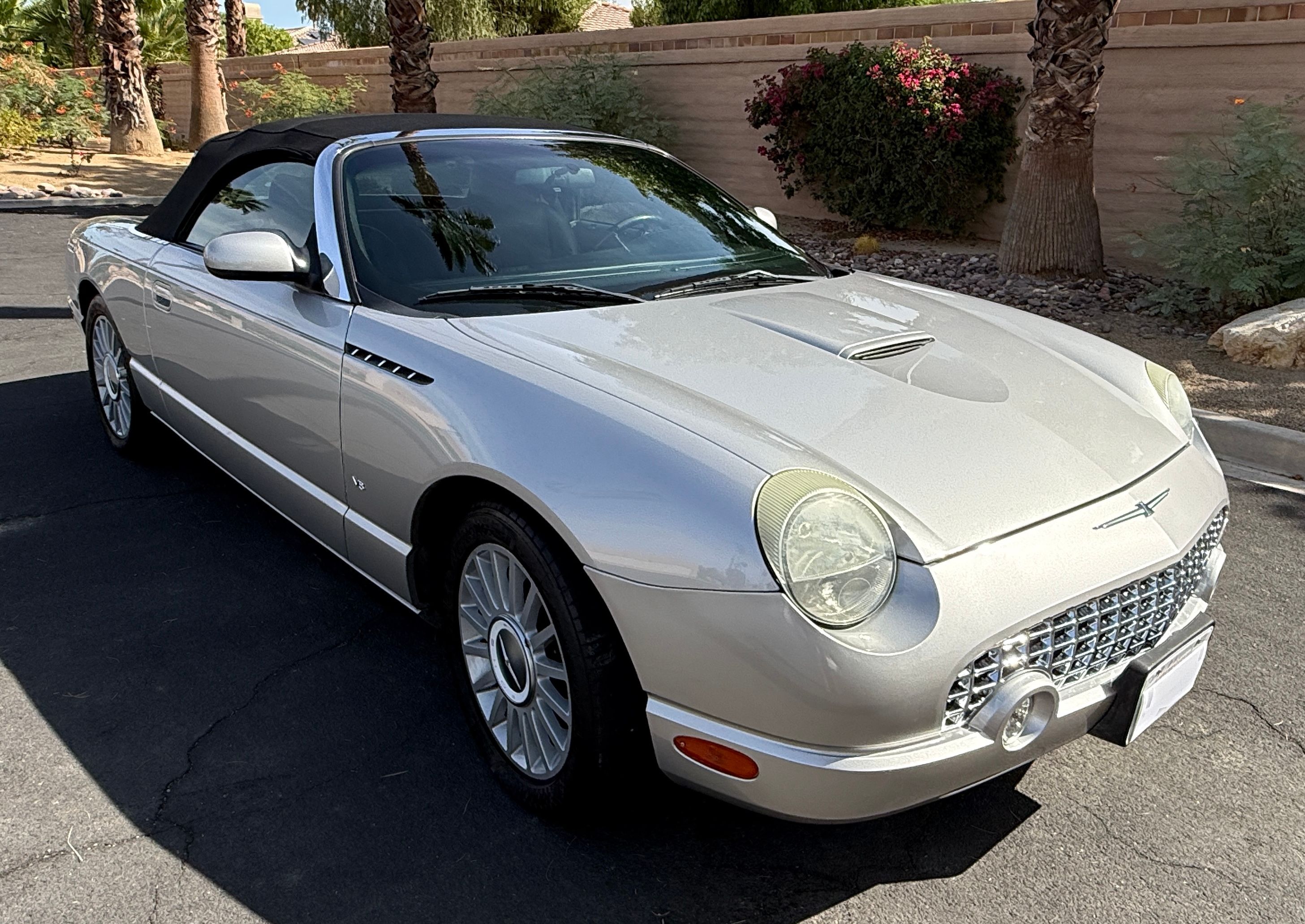 Used 2004 Ford Thunderbird RWD image 1