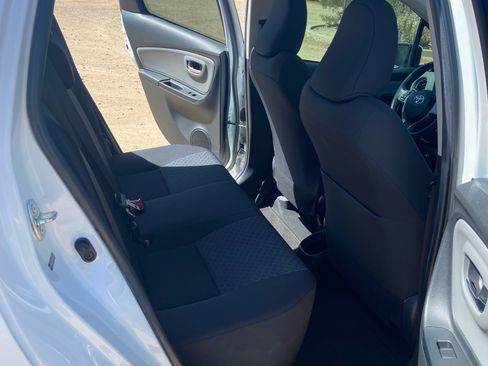 Used 2015 Toyota Yaris LE FWD image 16