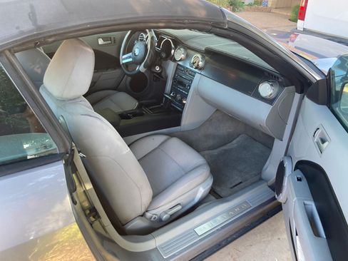 Used 2006 Ford Mustang Convertible image 5