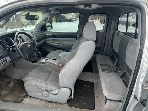 Used 2006 Toyota Tacoma 4x4 Access Cab V6 image 6