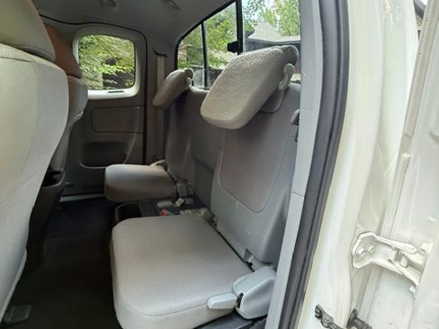 Used 2013 Toyota Tacoma 4x4 Access Cab V6 w/ SR5 Pkg image 14