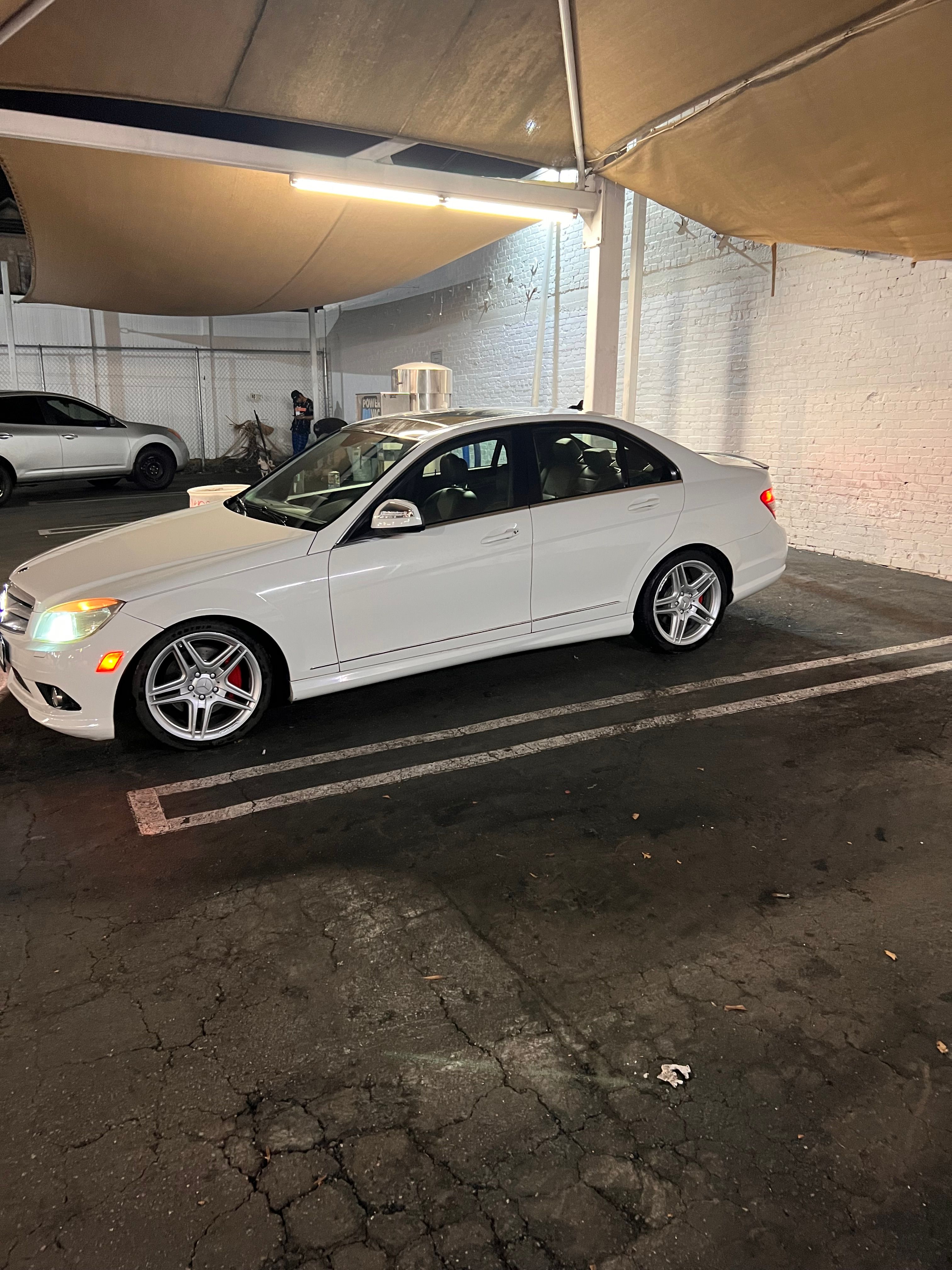 Used 2008 Mercedes-Benz C 350 Sport image 5