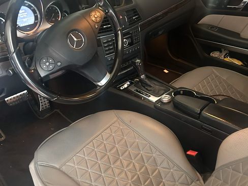 Used 2011 Mercedes-Benz E 550 E 550 Convertible 2D image 10