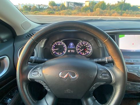 Used 2019 INFINITI QX60 Luxe w/ Sensory Package FWD image 17