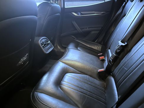 Used 2016 Maserati Ghibli image 9