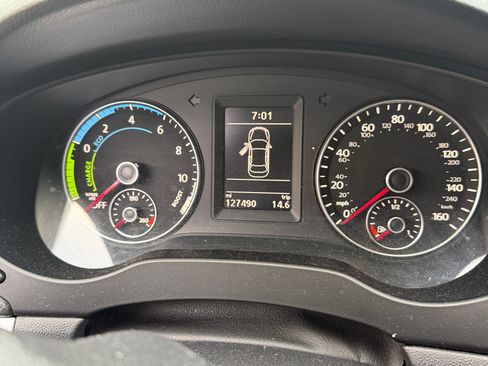 Used 2013 Volkswagen Jetta SE FWD image 16