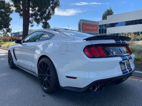 Used 2017 Ford Mustang Shelby GT350 w/ Electronics Package RWD image 9