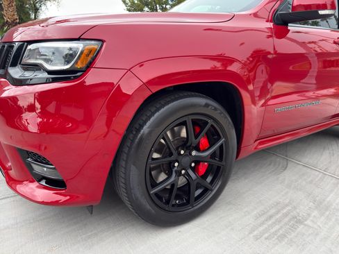 Used 2017 Jeep Grand Cherokee SRT AWD/4WD image 5