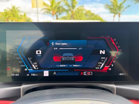 Used 2024 BMW M4 Coupe w/ Parking Assistance Package image 27