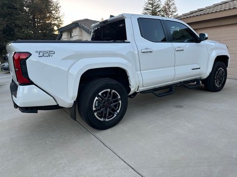 Used 2024 Toyota Tacoma TRD Sport w/ TRD Sport Upgrade Package RWD image 8