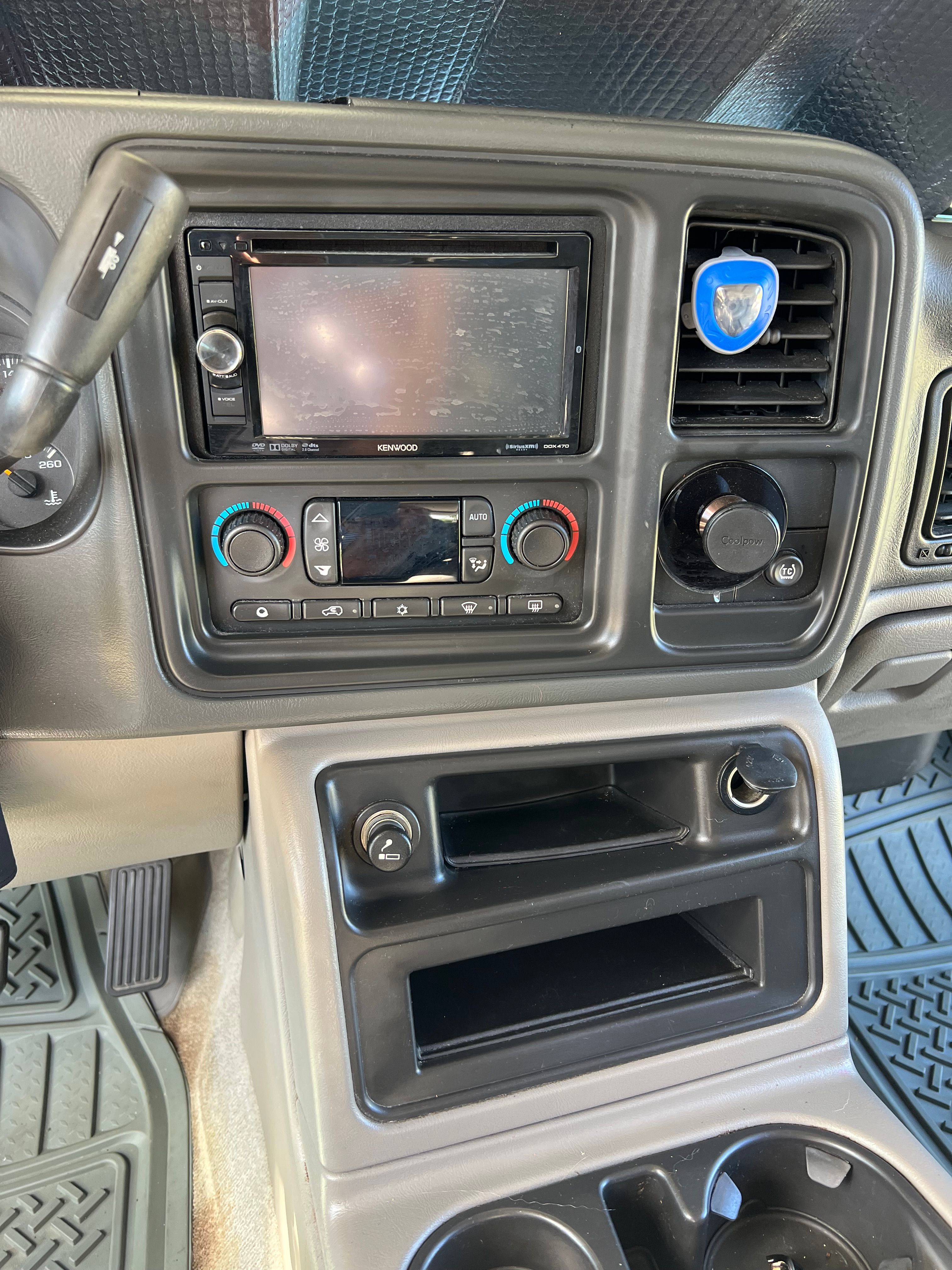 Used 2005 GMC Yukon XL SLT w/ SLT Preferred Equipment Group RWD image 16