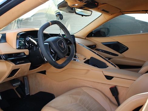 Used 2024 Chevrolet Corvette Stingray Premium Conv w/ Z51 Performance Package image 16