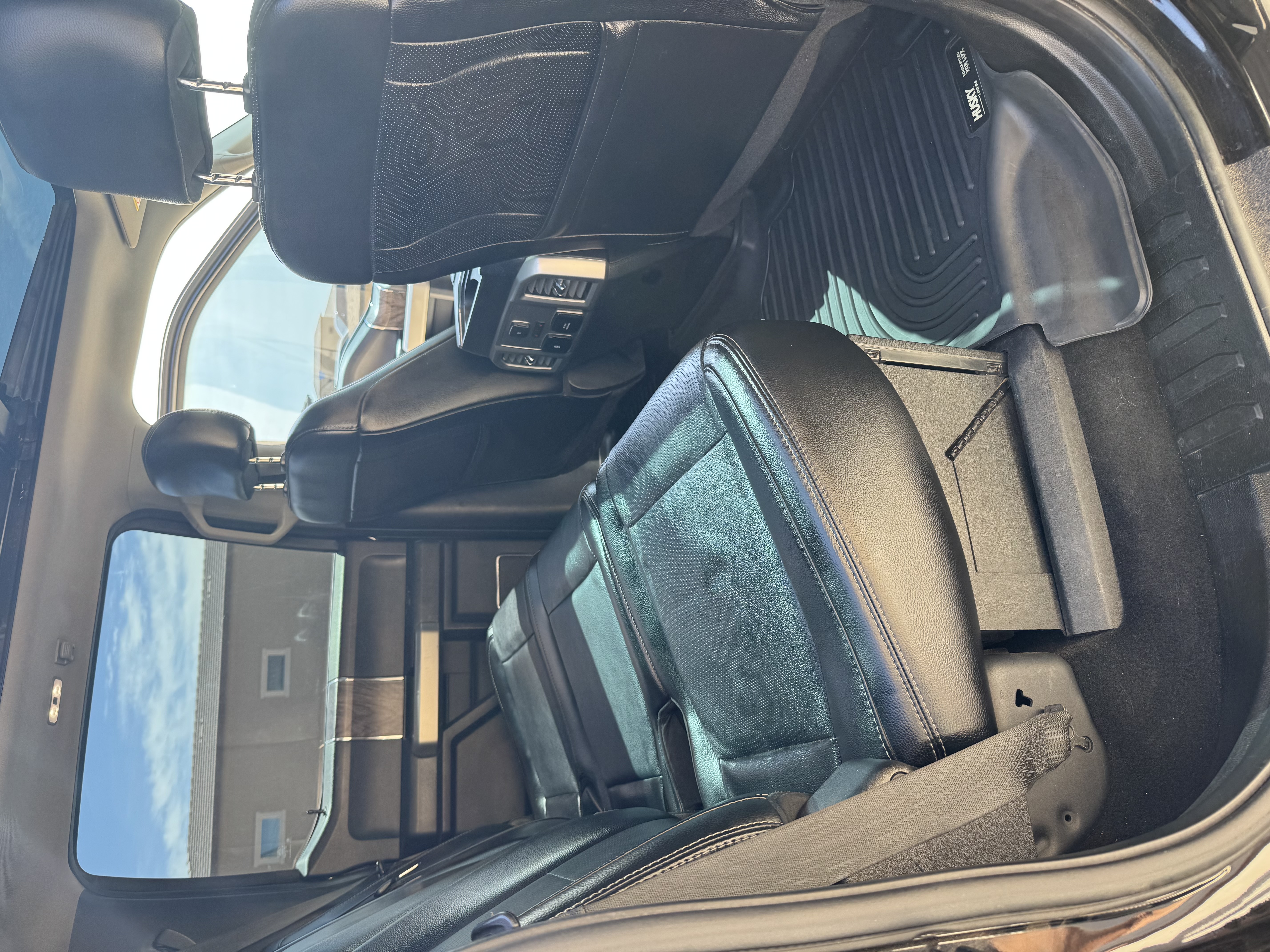 Used 2017 Ford F350 Lariat w/ Lariat Ultimate Package AWD/4WD image 9