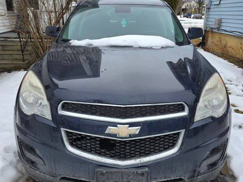 Used 2015 Chevrolet Equinox LT w/ Driver Convenience Package image 2