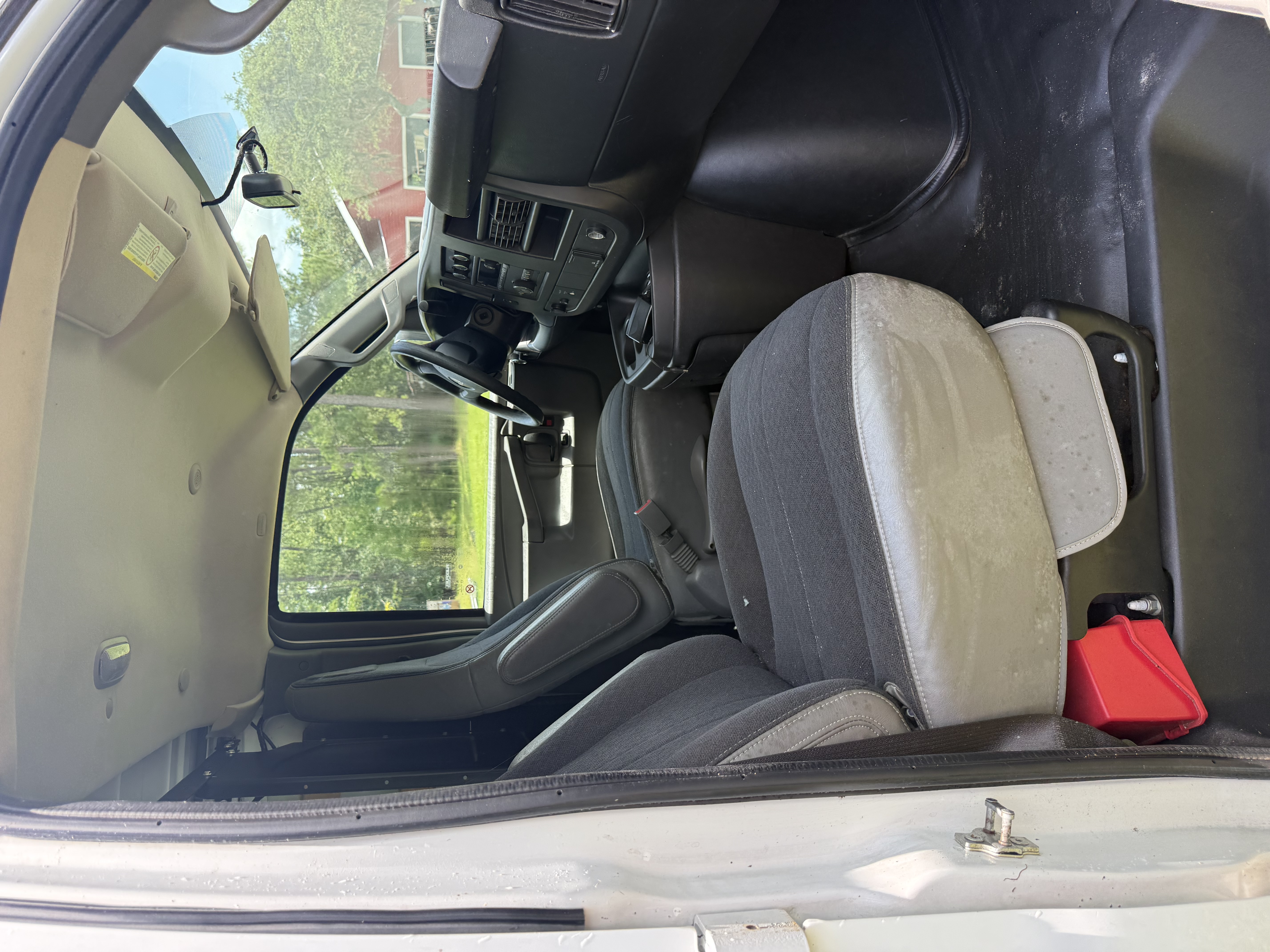 Used 2019 GMC Savana 2500 w/ Driver Convenience Package RWD image 8