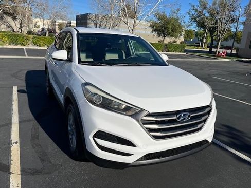 Used 2016 Hyundai Tucson SE image 6