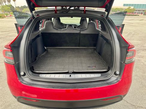 Used 2017 Tesla Model X 75D image 12