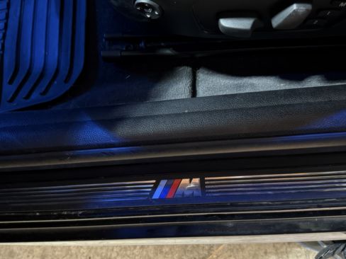 Used 2011 BMW 135i Convertible image 17