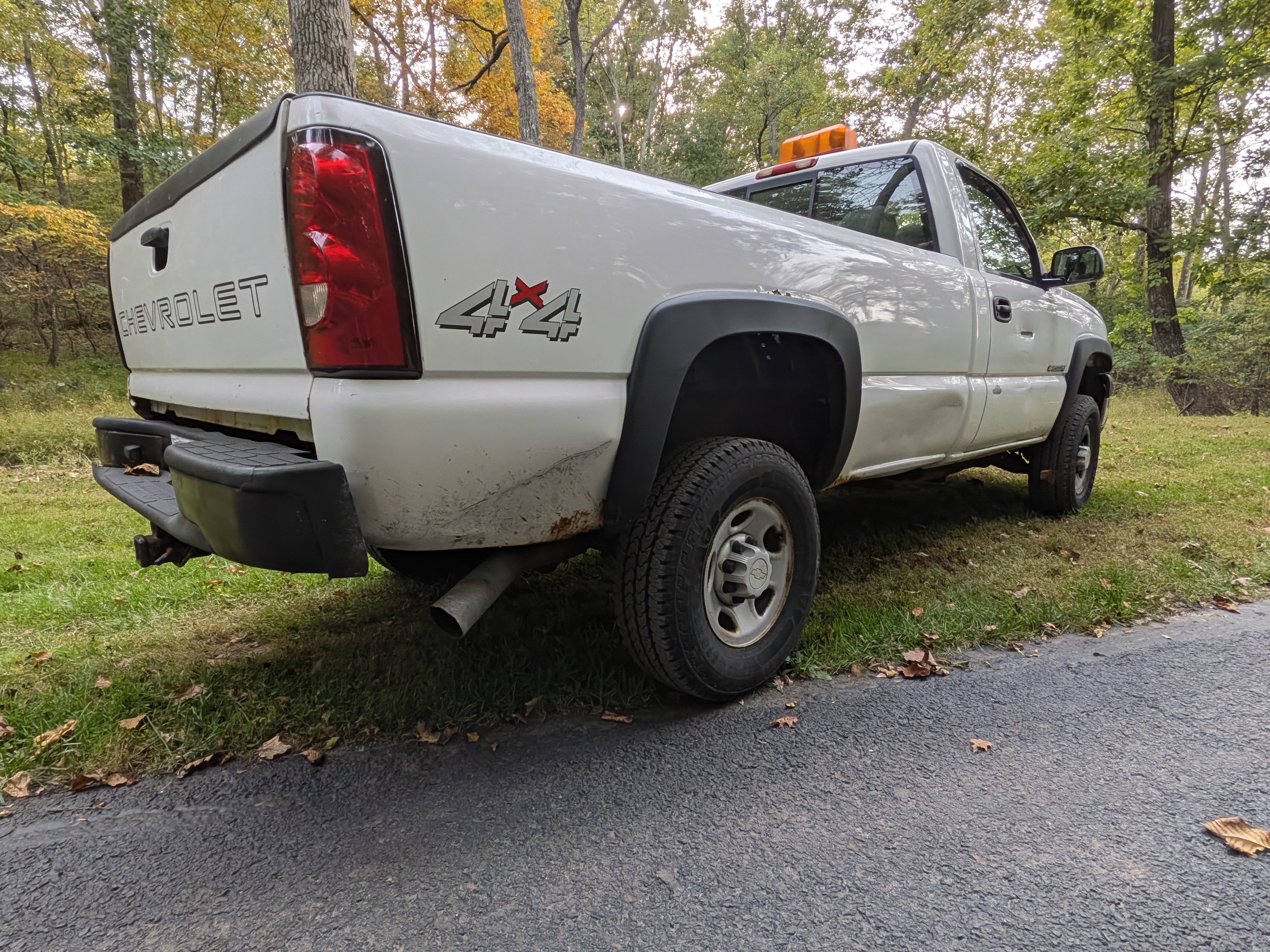 Used 2007 Chevrolet Silverado 2500 W/T w/ Snow Plow Prep Package AWD/4WD image 9