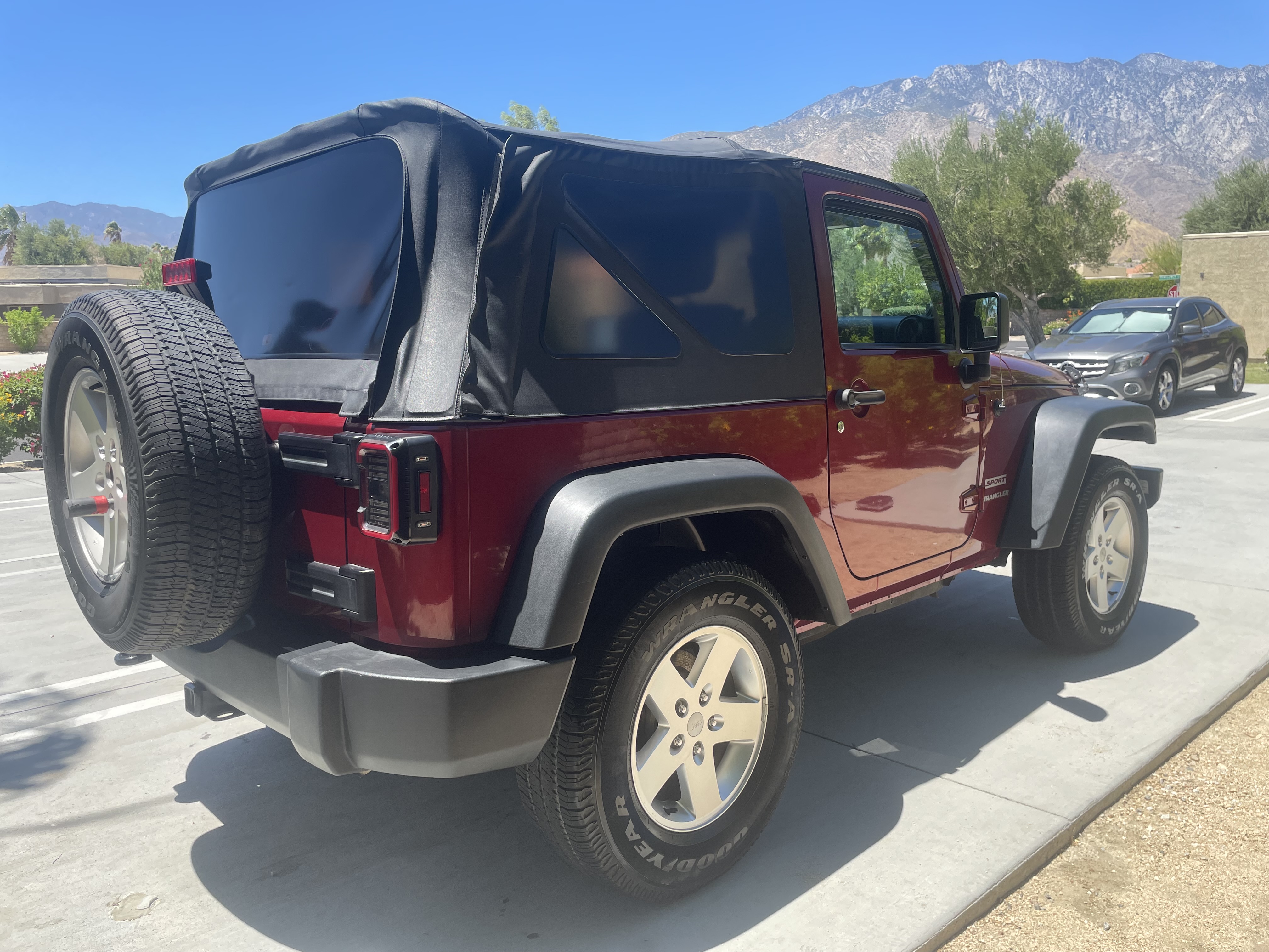 Used 2011 Jeep Wrangler Sport AWD/4WD image 8