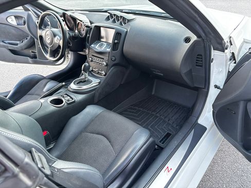 Used 2012 Nissan 370Z Touring w/ Sport Pkg RWD image 13