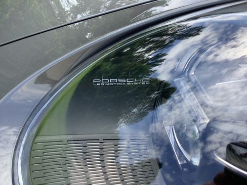 Used 2021 Porsche 911 AWD/4WD image 26