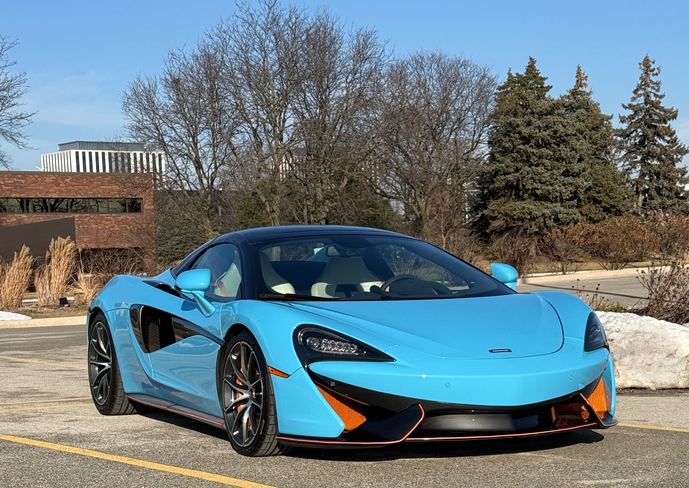 Used 2018 McLaren 570S Spider RWD image 15