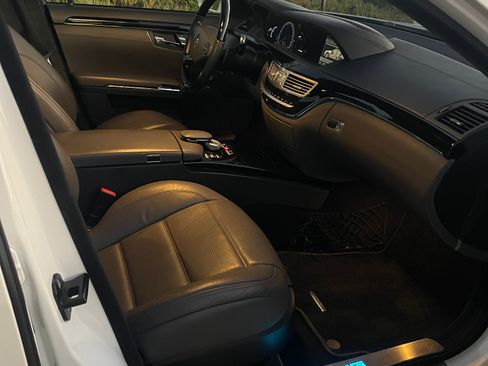 Used 2011 Mercedes-Benz S 63 AMG image 22