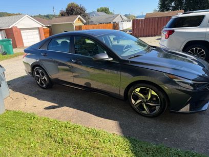 Used 2021 Hyundai Elantra SEL w/ Convenience + Premium Package
