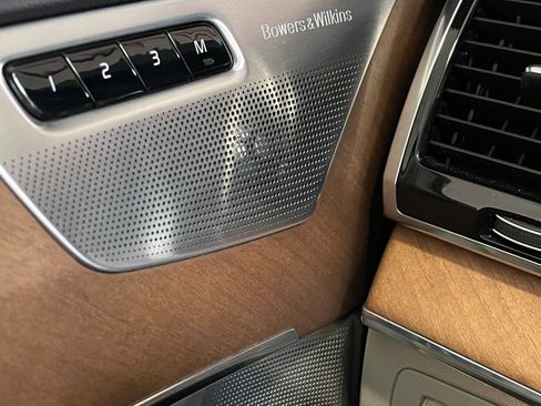 Used 2016 Volvo XC90 T6 Inscription w/ Vision Package image 18