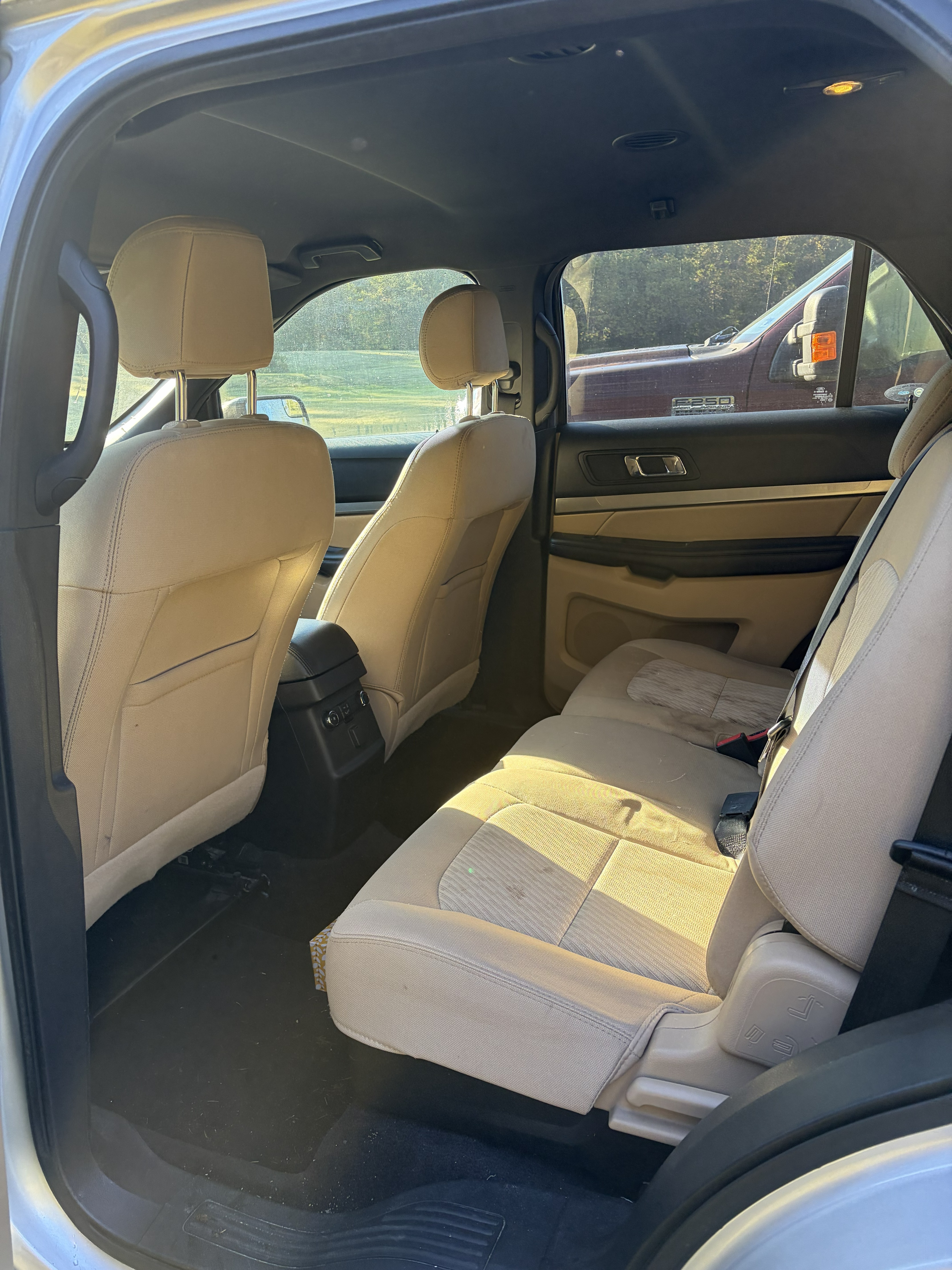 Used 2017 Ford Explorer FWD image 14