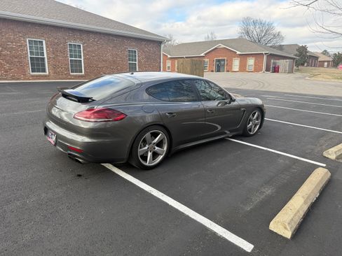 Used 2014 Porsche Panamera 4S image 4