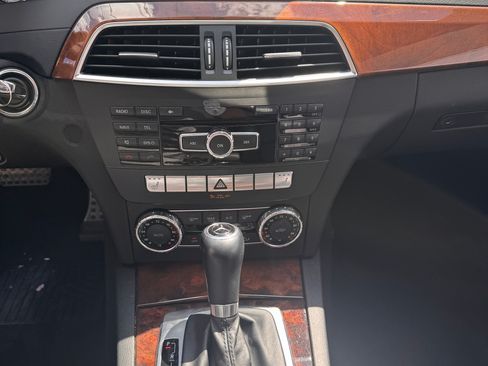 Used 2012 Mercedes-Benz C 300 4MATIC Sedan image 4
