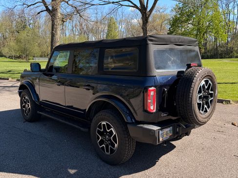 Used 2021 Ford Bronco Outer Banks image 5