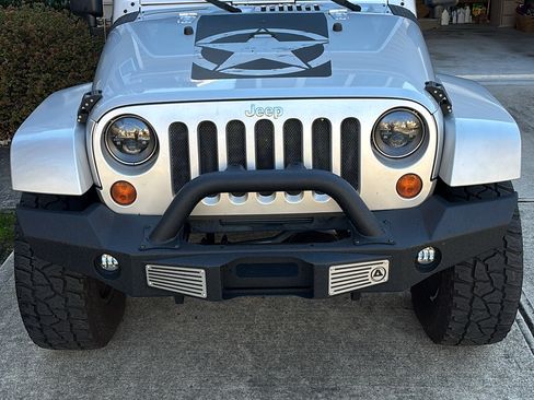 Used 2008 Jeep Wrangler Unlimited Sahara w/ Trailer Tow Group image 2